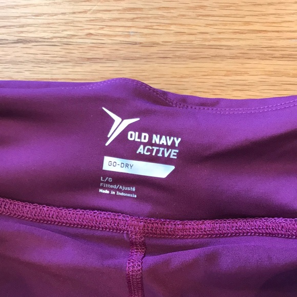 Old Navy 7/8 Leggings - Picture 3 of 5